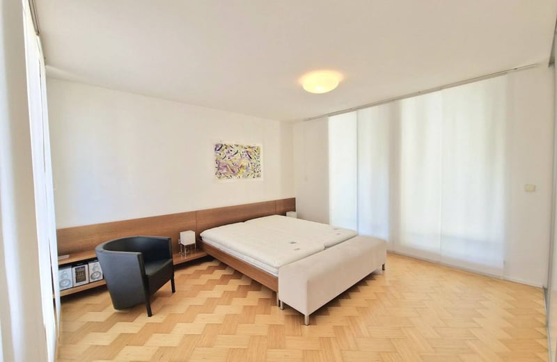 Rental of a spacious 3-room apartment, 100 m², Old Town, Bratislava, Slovakia